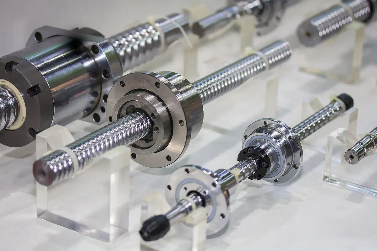 直線軸承可以旋轉嗎?